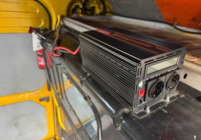 无侧窗厢式货车 FordTransit：图17