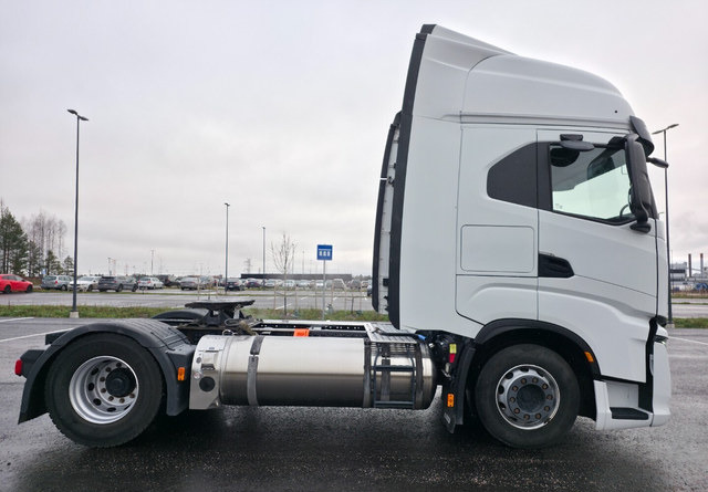 IvecoS-Way 460 4x2 LNG / LBG - 牵引车:图5 IvecoS-Way 460 4x2 LNG / LBG - 牵引车:图5