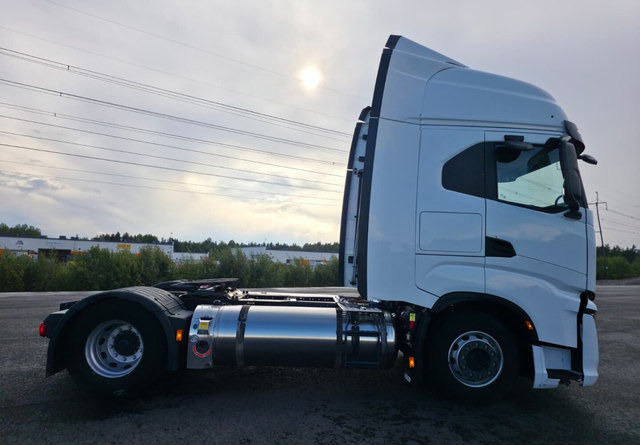 IvecoS-Way 460 4x2 LNG / LBG - 牵引车:图5 IvecoS-Way 460 4x2 LNG / LBG - 牵引车:图5