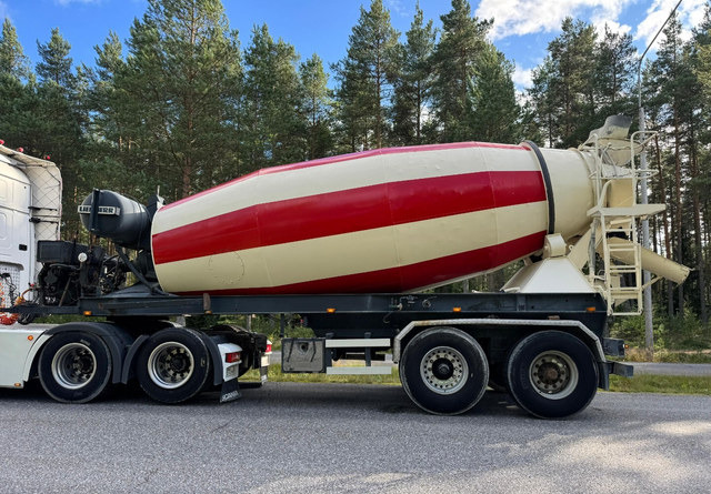 Liebherr12m3 Perävaunu - 混凝土搅拌半拖车:图1 Liebherr12m3 Perävaunu - 混凝土搅拌半拖车:图1