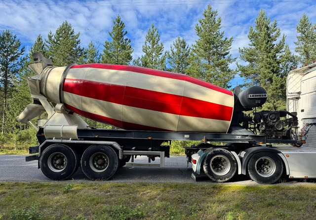 Liebherr12m3 Perävaunu - 混凝土搅拌半拖车:图5 Liebherr12m3 Perävaunu - 混凝土搅拌半拖车:图5