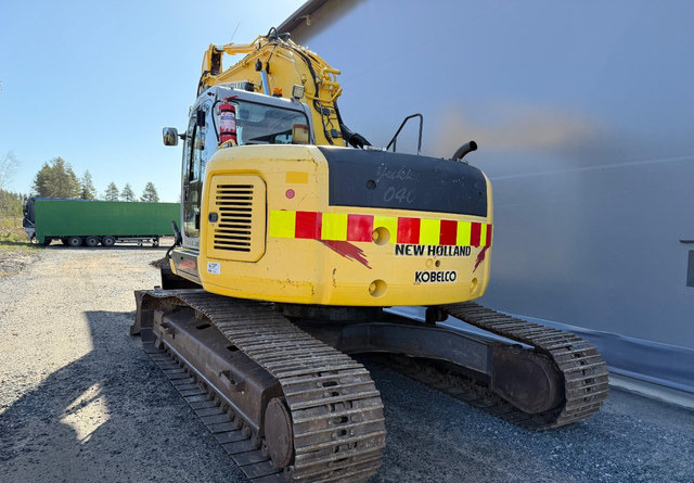 New Holland E235SR - 履带式挖掘机:图4 New Holland E235SR - 履带式挖掘机:图4
