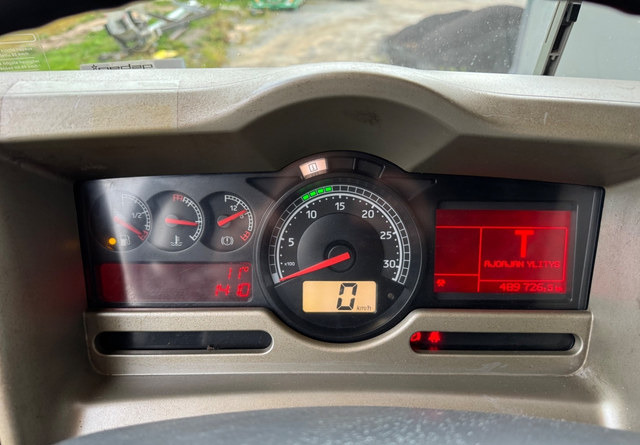 栏板式/ 平板卡车 SisuR500 10x4:图12 栏板式/ 平板卡车 SisuR500 10x4:图12