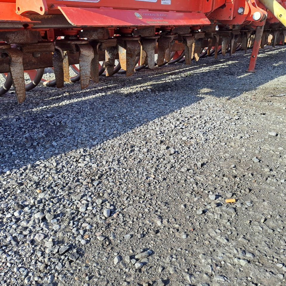 ERPICE ROTANTE PIEGHEVOLE MASCHIO AQUILA RAP 7000 - 旋耕机:图3 ERPICE ROTANTE PIEGHEVOLE MASCHIO AQUILA RAP 7000 - 旋耕机:图3