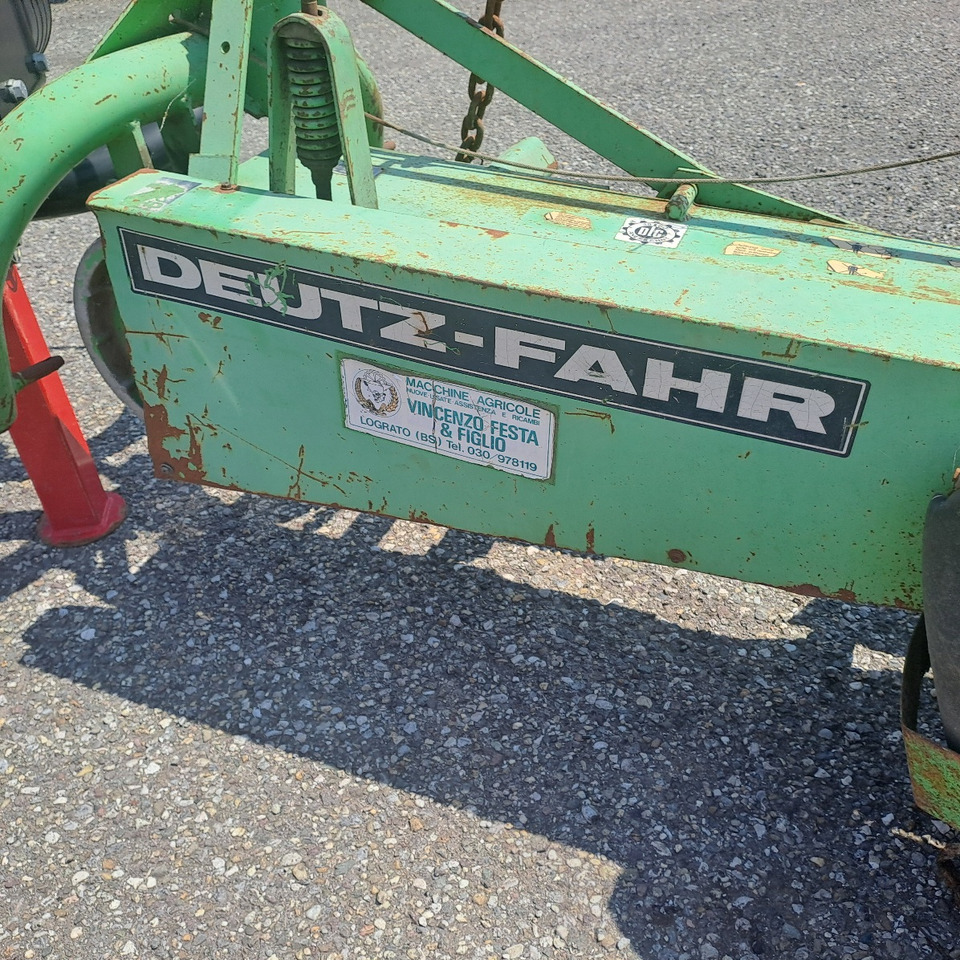FALCIATRICE DEUTZ-FAHR KM 24 - 割草机:图3 FALCIATRICE DEUTZ-FAHR KM 24 - 割草机:图3
