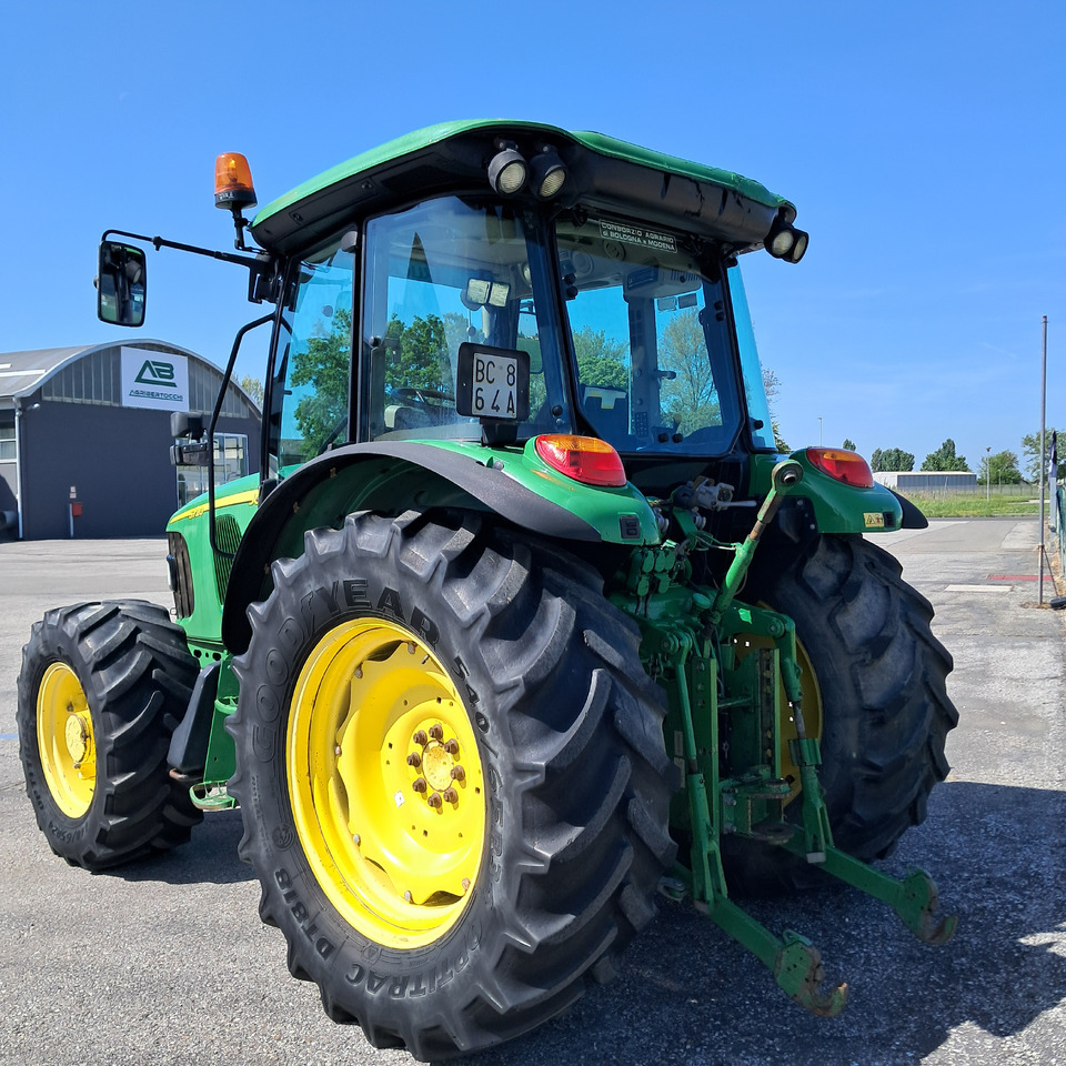 JOHN DEERE 5720 - 拖拉机:图3 JOHN DEERE 5720 - 拖拉机:图3