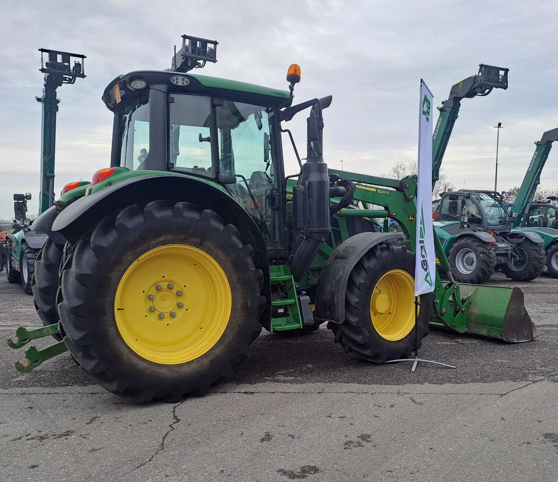 JOHN DEERE 6120R CON CARICATORE FRONTALE 623 M - 拖拉机:图3 JOHN DEERE 6120R CON CARICATORE FRONTALE 623 M - 拖拉机:图3