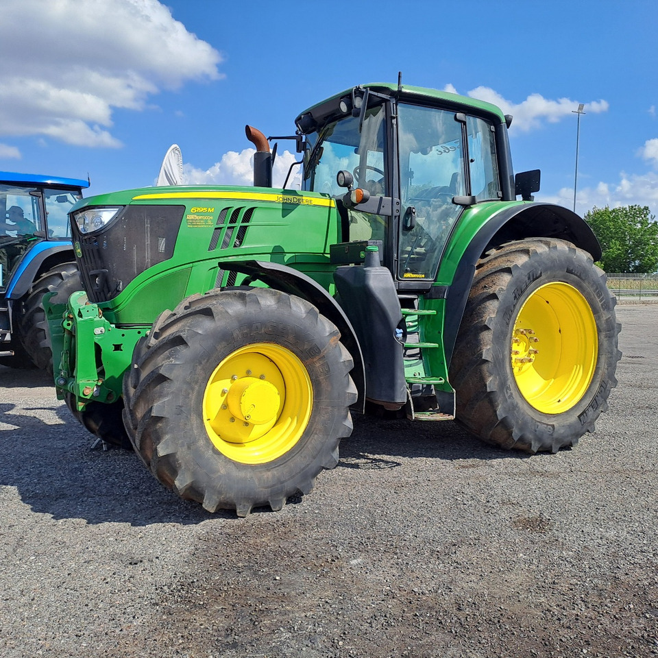JOHN DEERE 6195M - 拖拉机:图1 JOHN DEERE 6195M - 拖拉机:图1