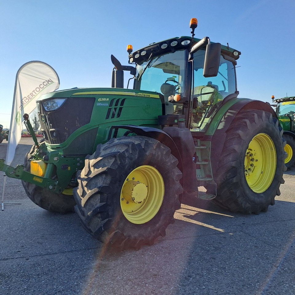 JOHN DEERE 6215R - 拖拉机:图1 JOHN DEERE 6215R - 拖拉机:图1