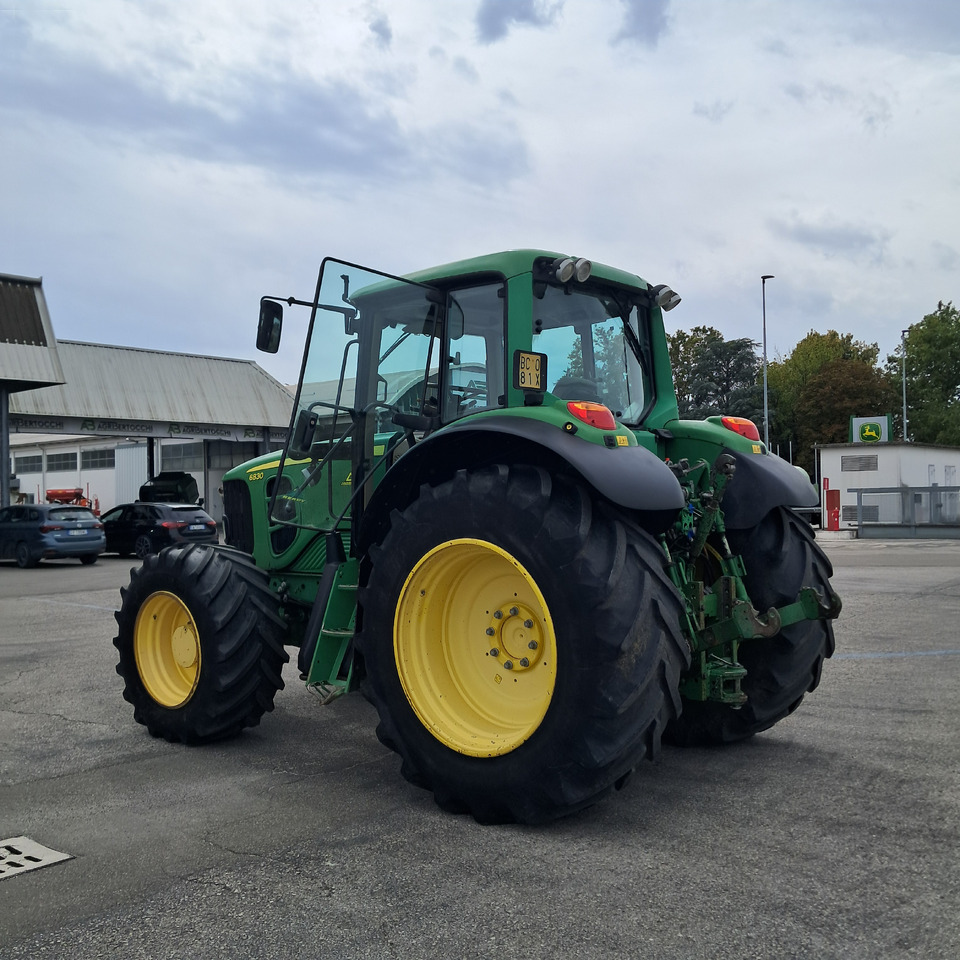 JOHN DEERE 6830 Premium - 拖拉机:图2 JOHN DEERE 6830 Premium - 拖拉机:图2