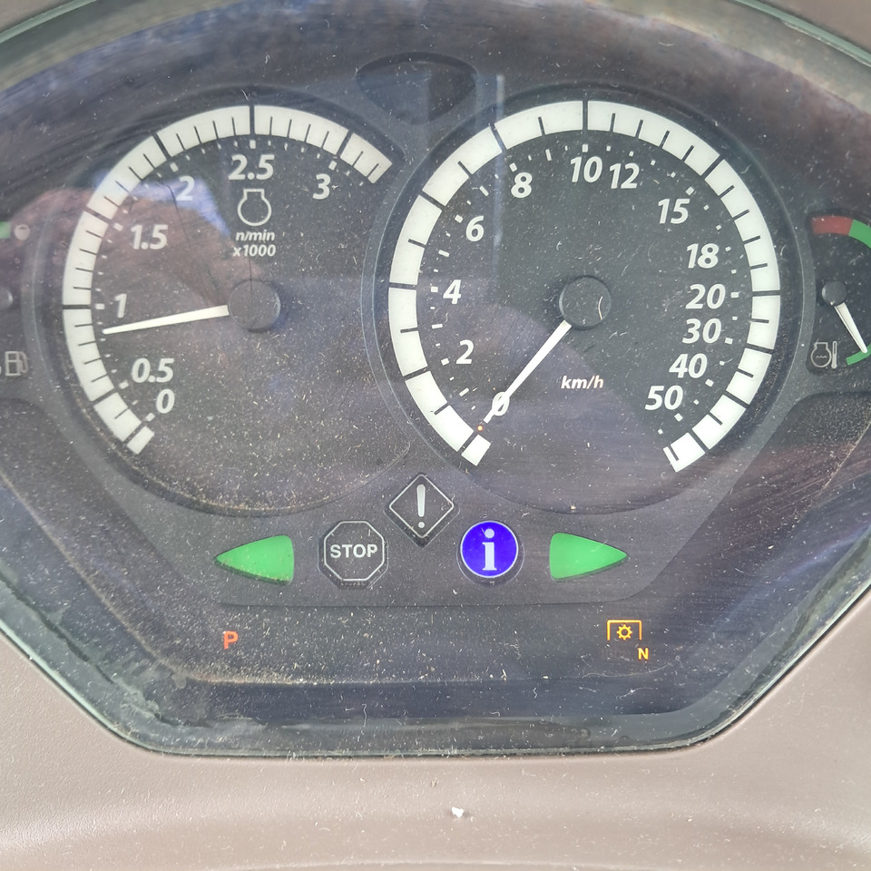 拖拉机 JOHN DEERE 6830 Premium:图12 拖拉机 JOHN DEERE 6830 Premium:图12