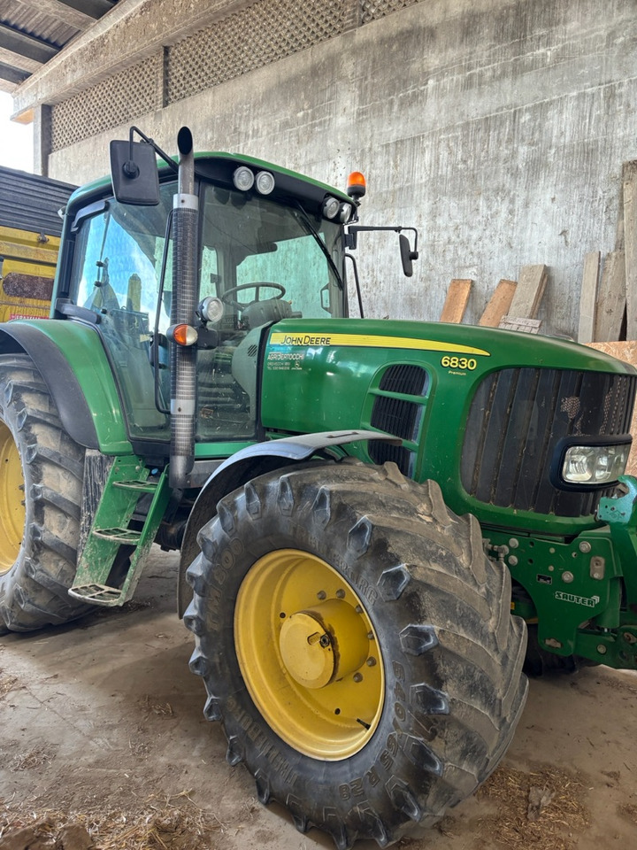 JOHN DEERE 6830 - 拖拉机:图2 JOHN DEERE 6830 - 拖拉机:图2