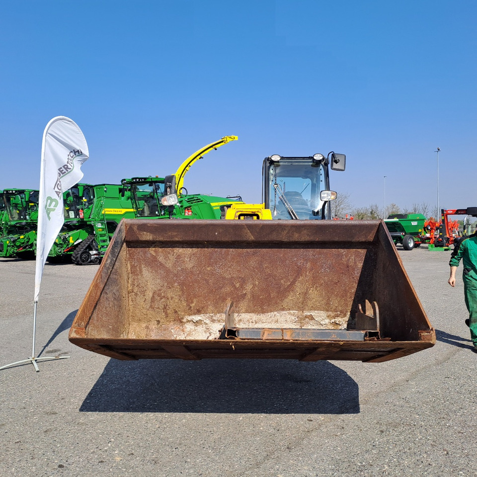 TELESCOPICO JCB 550-80 AGRIPLUS - ASTA AGRIBERTOCCHI - 伸缩臂叉装车:图1 TELESCOPICO JCB 550-80 AGRIPLUS - ASTA AGRIBERTOCCHI - 伸缩臂叉装车:图1
