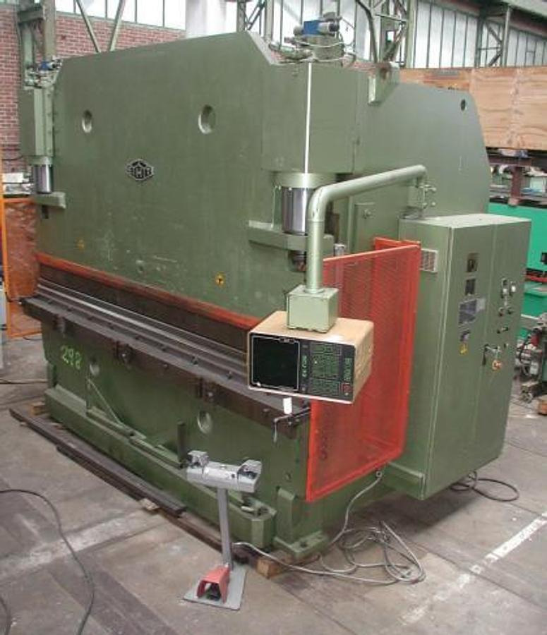 CNC-Abkantpresse EHT - 金属加工机械:图1 CNC-Abkantpresse EHT - 金属加工机械:图1