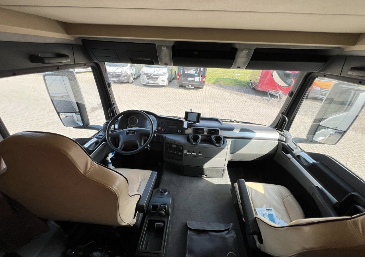 MERCEDES-BENZ Actros 2651 8 Pferde - 马匹运输车:图3 MERCEDES-BENZ Actros 2651 8 Pferde - 马匹运输车:图3