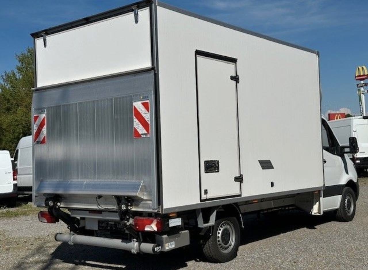 MERCEDES-BENZ Sprinter 317 CDI - 厢式卡车:图5 MERCEDES-BENZ Sprinter 317 CDI - 厢式卡车:图5