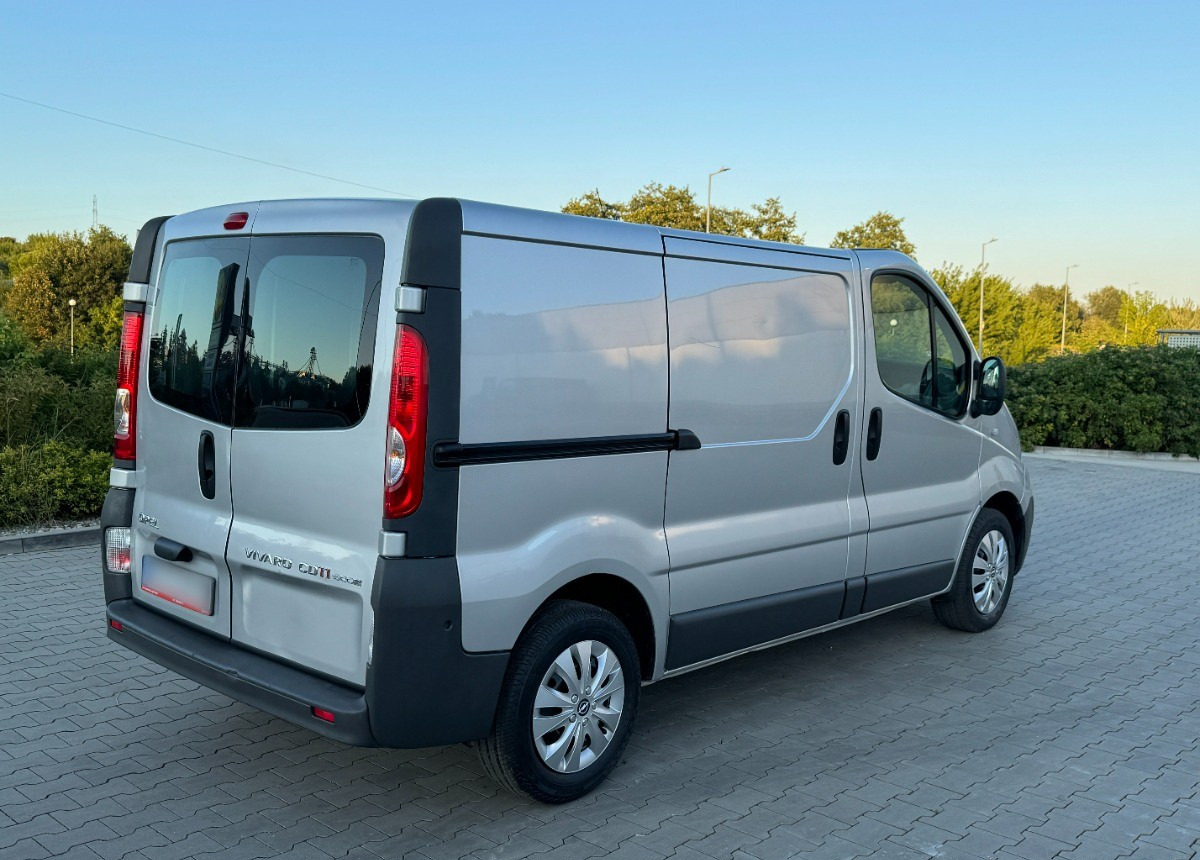 Opel Vivaro 2.0 DCI 115KM 2014 Rok Klimatyzacja Nawigacja BEZWYPADKOWY - 无侧窗厢式货车:图4 Opel Vivaro 2.0 DCI 115KM 2014 Rok Klimatyzacja Nawigacja BEZWYPADKOWY - 无侧窗厢式货车:图4