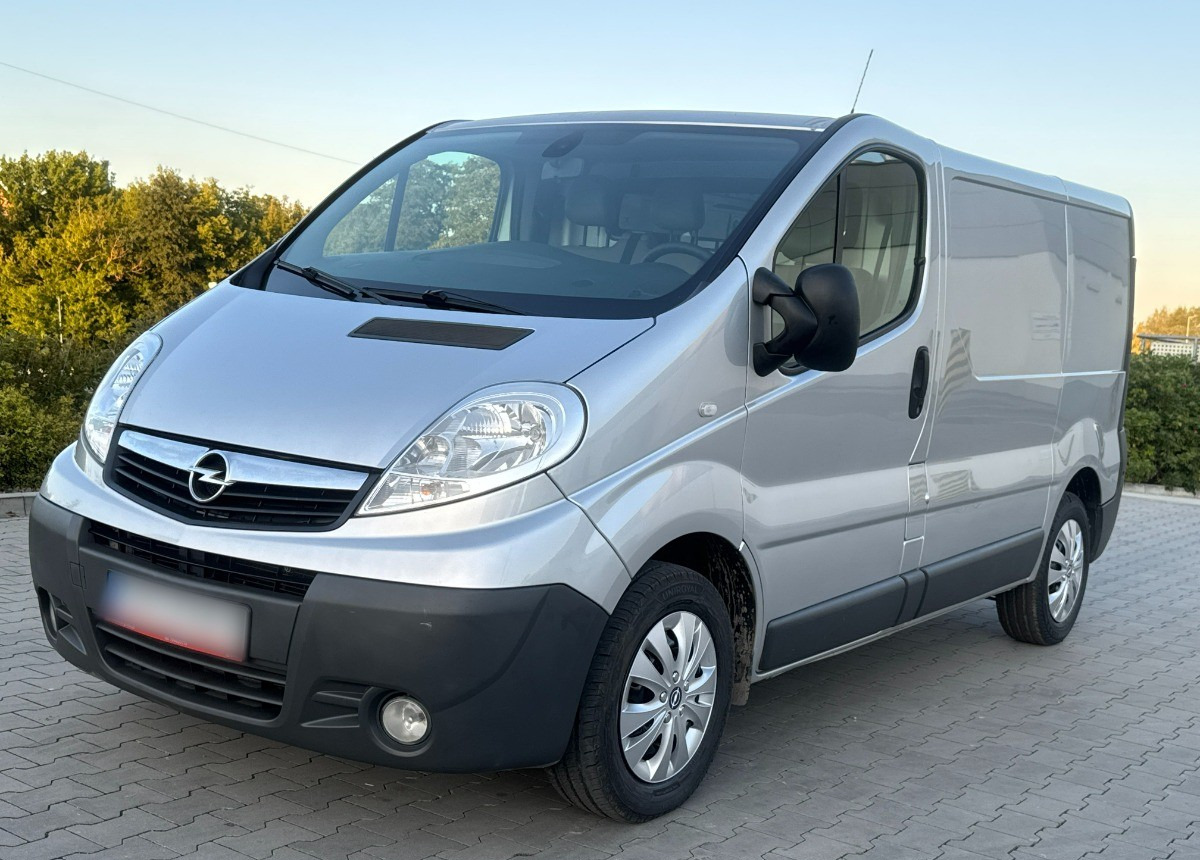 Opel Vivaro 2.0 DCI 115KM 2014 Rok Klimatyzacja Nawigacja BEZWYPADKOWY - 无侧窗厢式货车:图1 Opel Vivaro 2.0 DCI 115KM 2014 Rok Klimatyzacja Nawigacja BEZWYPADKOWY - 无侧窗厢式货车:图1