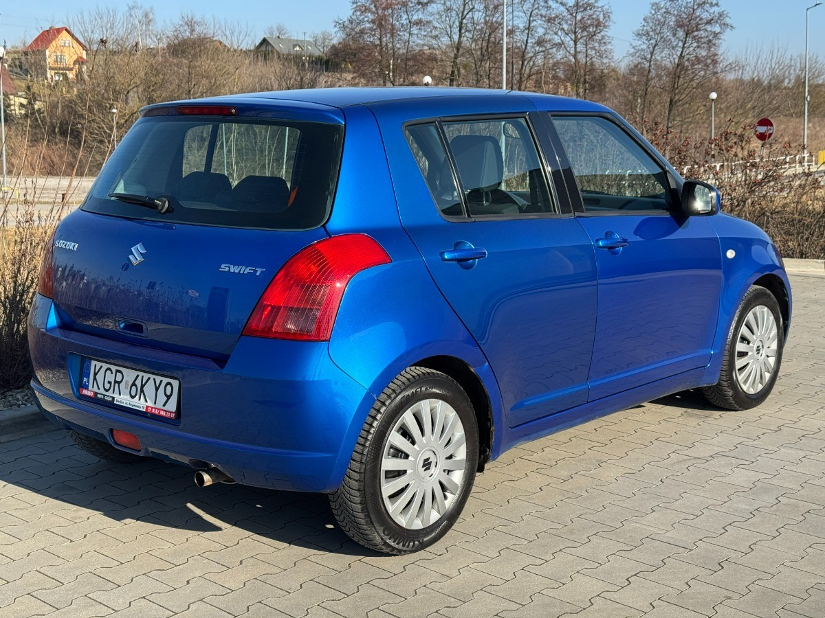 Suzuki Swift 1.3 benzyna 90km Klimatyzacja 136tys przebieg Auto prywatne zadbane - 汽车:图5 Suzuki Swift 1.3 benzyna 90km Klimatyzacja 136tys przebieg Auto prywatne zadbane - 汽车:图5
