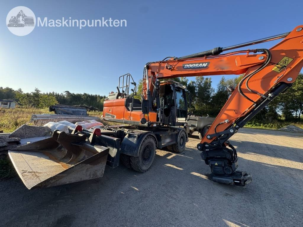 Doosan DX 170 W-5 + Tippvagn + Redskap - 轮式挖掘机:图1 Doosan DX 170 W-5 + Tippvagn + Redskap - 轮式挖掘机:图1