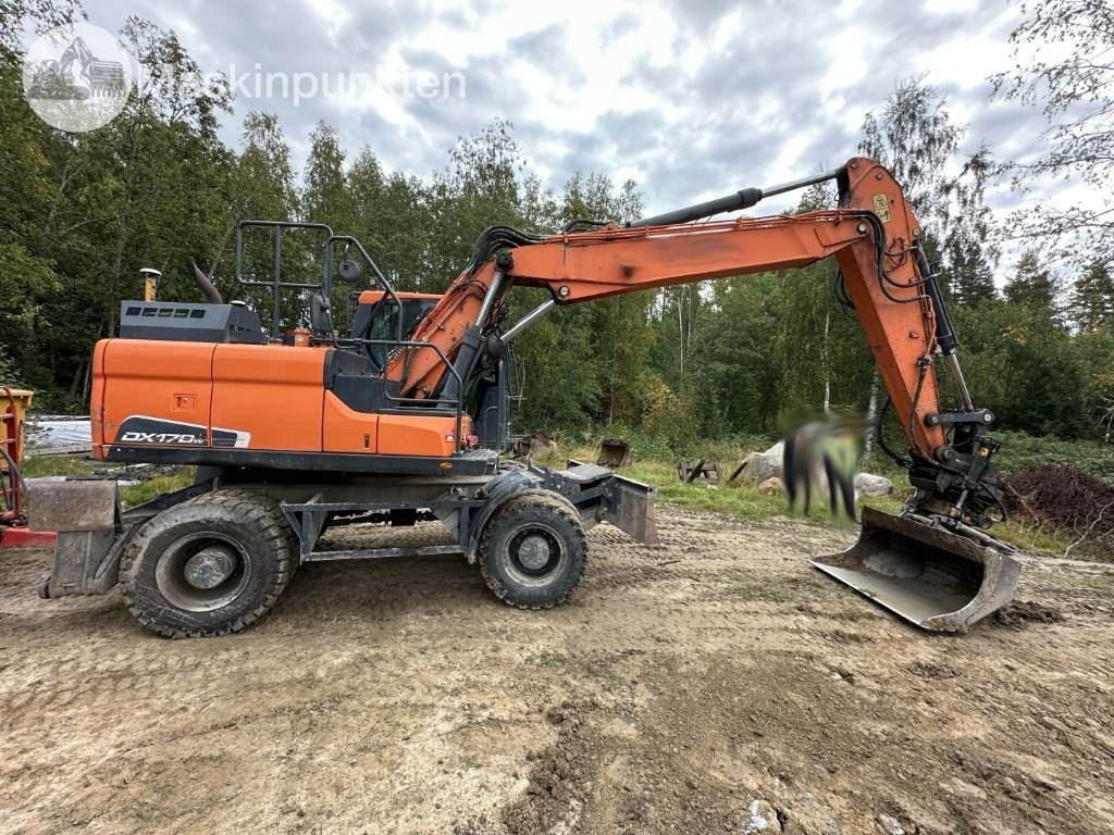 Doosan DX 170 W - 轮式挖掘机:图4 Doosan DX 170 W - 轮式挖掘机:图4