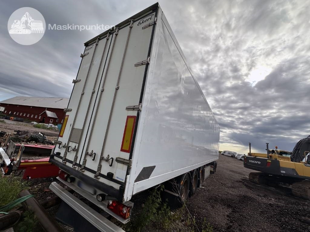 Ekeri T 3 + Krone Dolly - 封闭厢式半拖车:图4 Ekeri T 3 + Krone Dolly - 封闭厢式半拖车:图4