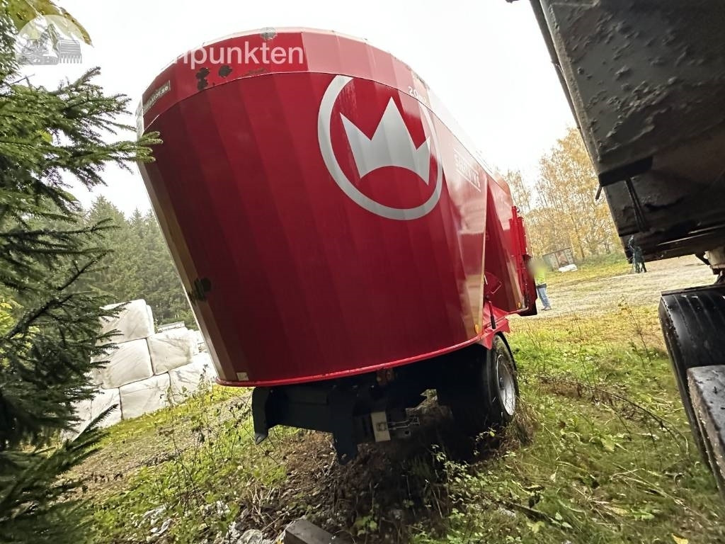 Kverneland Siloking TrailedLine Duo 2218-20 - 饲料搅拌车:图4 Kverneland Siloking TrailedLine Duo 2218-20 - 饲料搅拌车:图4