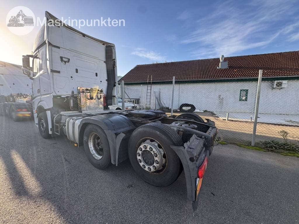 Mercedes-Benz Actros 963-4-C - 牵引车:图2 Mercedes-Benz Actros 963-4-C - 牵引车:图2