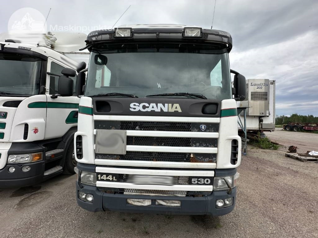 Scania R 124 LB - 集装箱运输车/ 可拆卸车身的卡车:图2 Scania R 124 LB - 集装箱运输车/ 可拆卸车身的卡车:图2