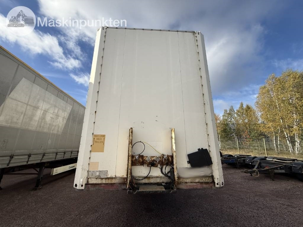 Schmitz SKO 24 - 封闭厢式半拖车:图2 Schmitz SKO 24 - 封闭厢式半拖车:图2