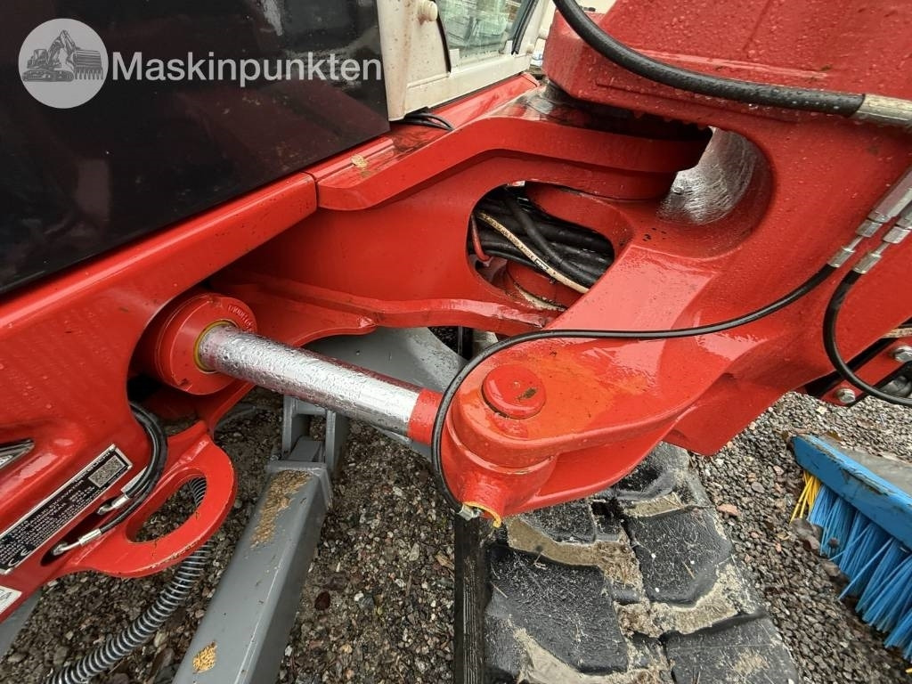 履带式挖掘机 Takeuchi TB 370:图22 履带式挖掘机 Takeuchi TB 370:图22