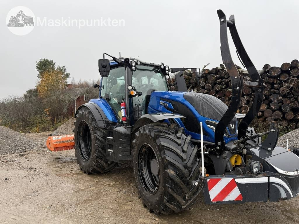 Valtra T 255 MED KRAN OCH AGGREGAT! - 林业牵引车:图1 Valtra T 255 MED KRAN OCH AGGREGAT! - 林业牵引车:图1