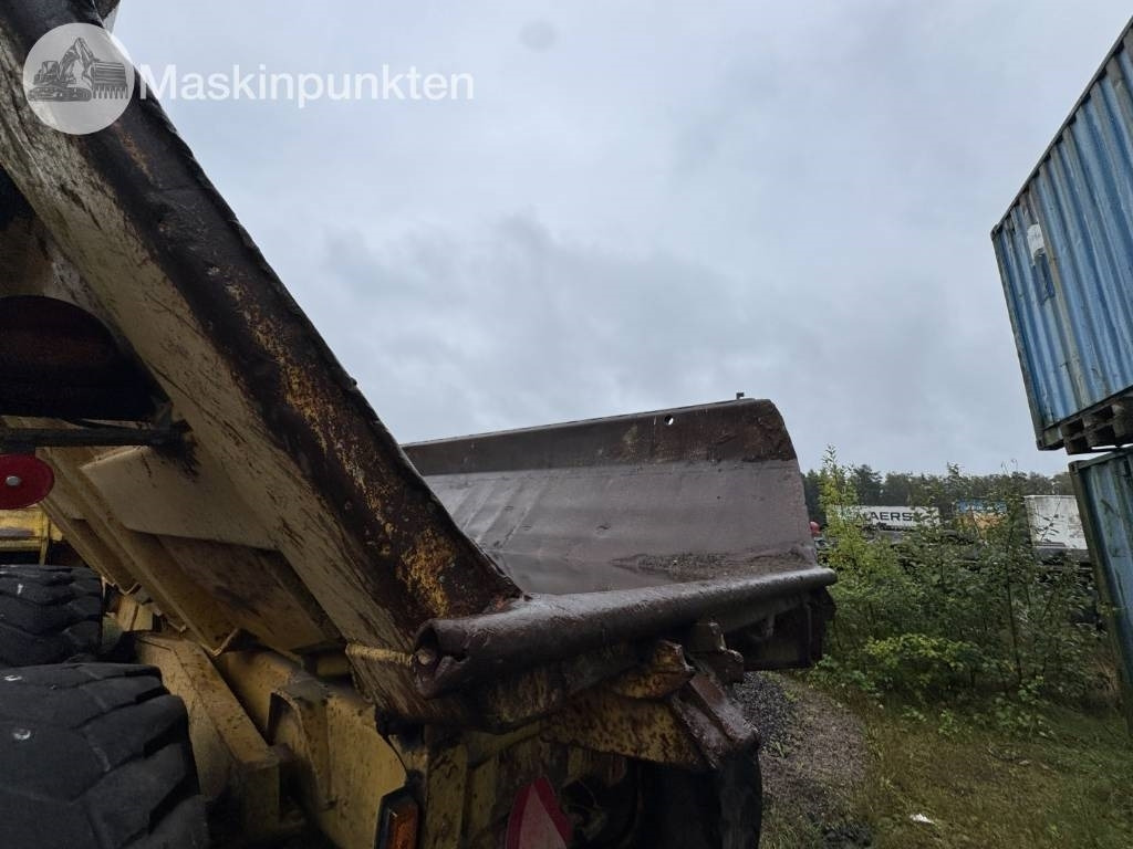 铰接式自卸车 Volvo BM A 20：图24