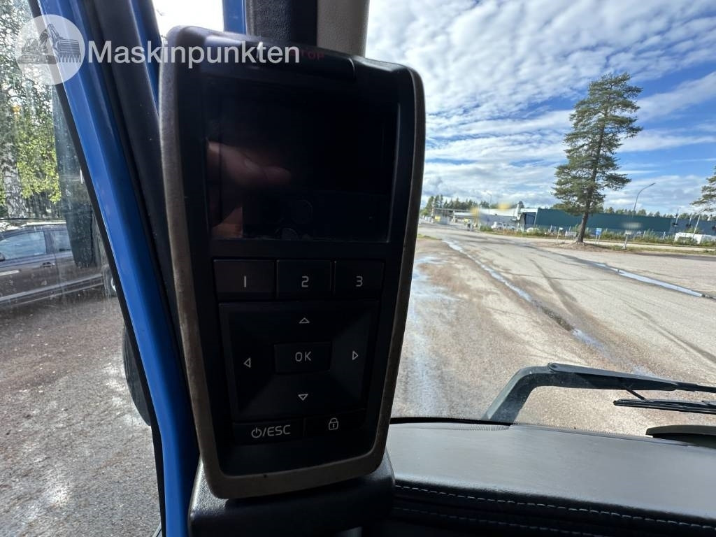 栏板式/ 平板卡车, 起重车 Volvo FH 16 750：图27