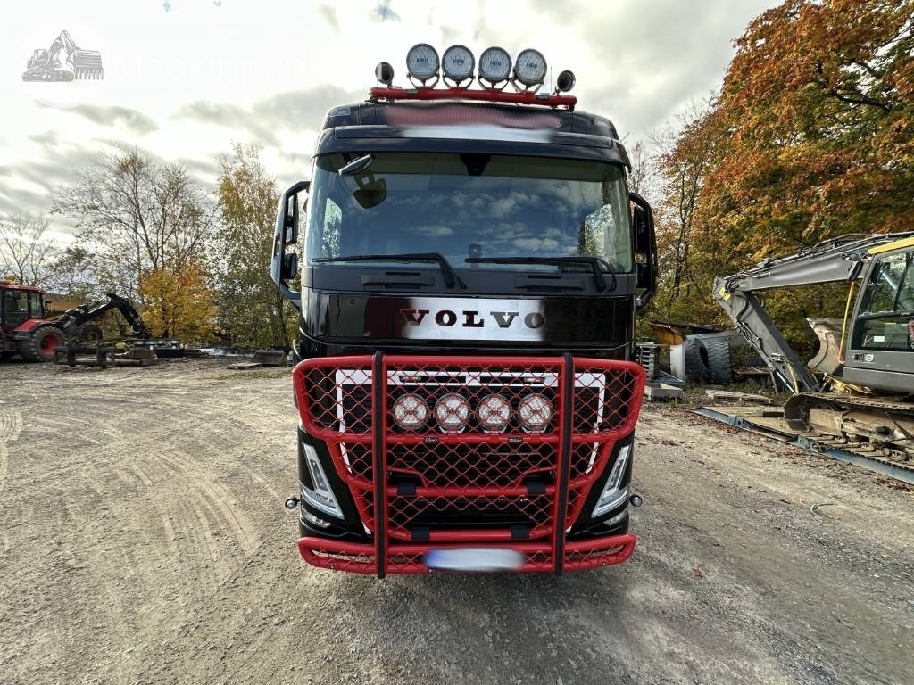 Volvo FH 64 R Timmerbil med kran - 木材运输车:图2 Volvo FH 64 R Timmerbil med kran - 木材运输车:图2