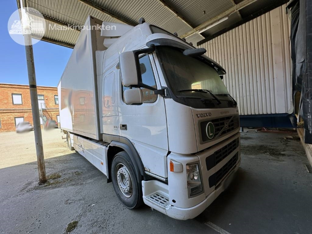 Volvo FM 300 - 厢式卡车:图2 Volvo FM 300 - 厢式卡车:图2