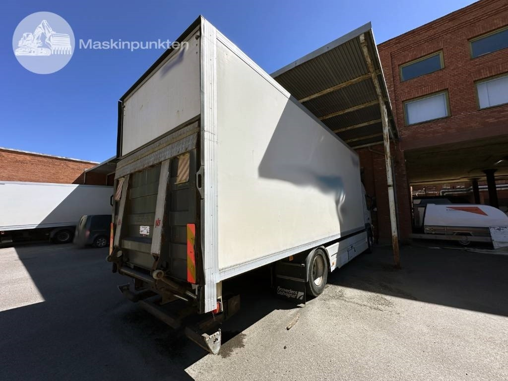 Volvo FM 300 - 厢式卡车:图5 Volvo FM 300 - 厢式卡车:图5
