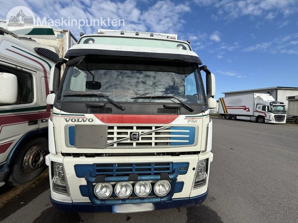 Volvo FM 440 - 厢式卡车:图2 Volvo FM 440 - 厢式卡车:图2