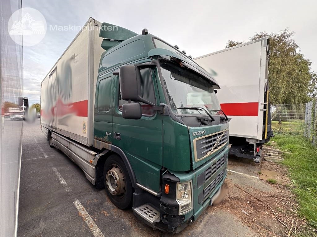Volvo FM 9 300 - 厢式卡车:图2 Volvo FM 9 300 - 厢式卡车:图2