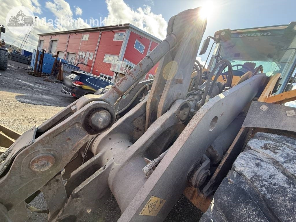 轮式装载机 Volvo L 180 F：图28