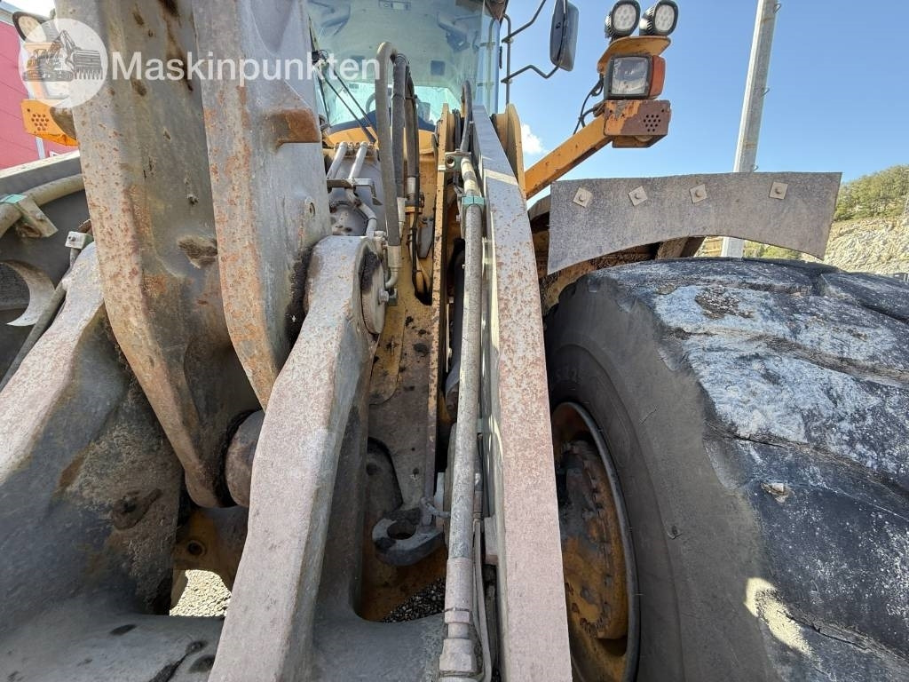 轮式装载机 Volvo L 180 F：图32
