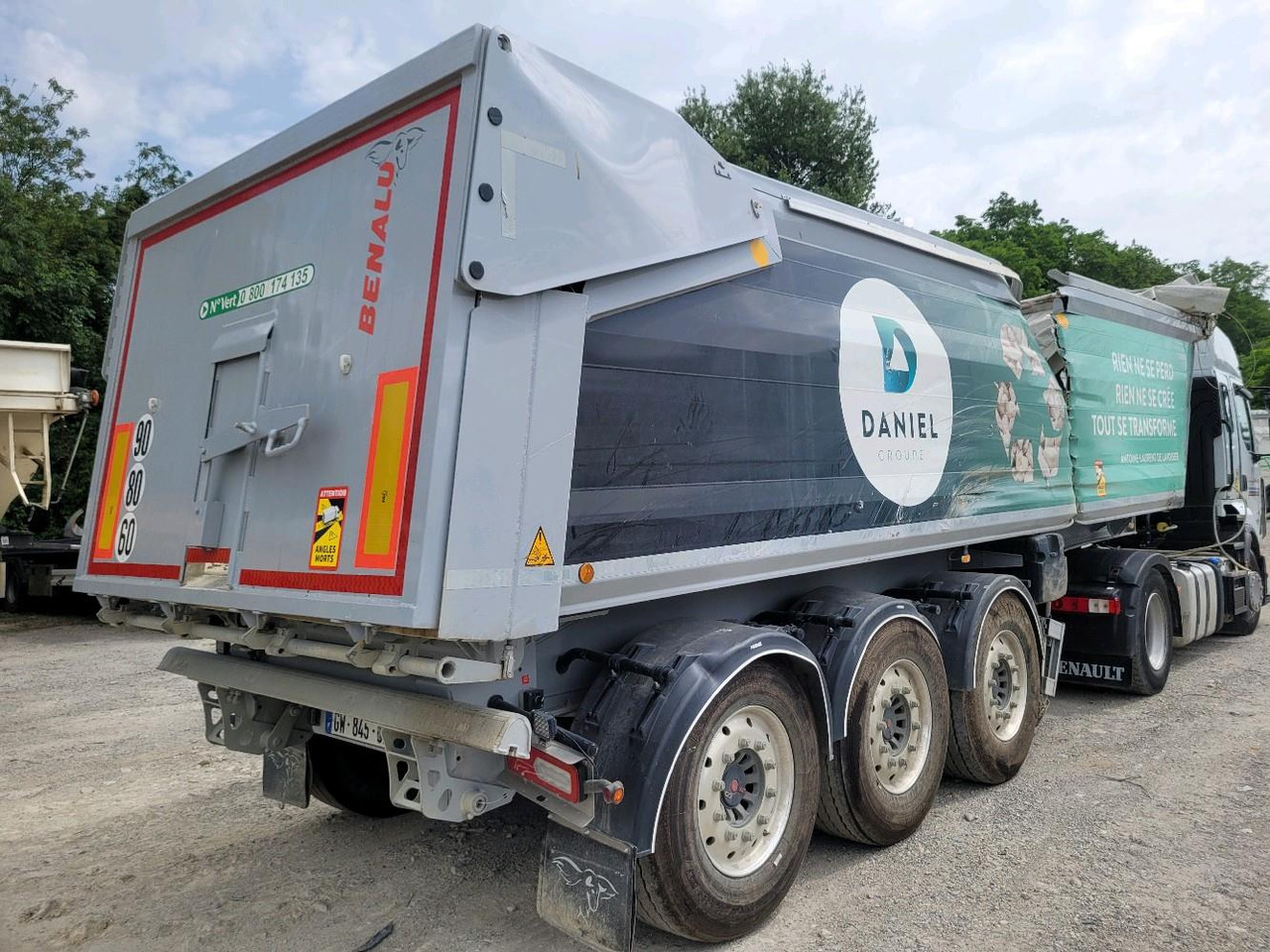 BENALU BENNE C39 3 ESSIEUX - 翻斗半拖车:图3 BENALU BENNE C39 3 ESSIEUX - 翻斗半拖车:图3