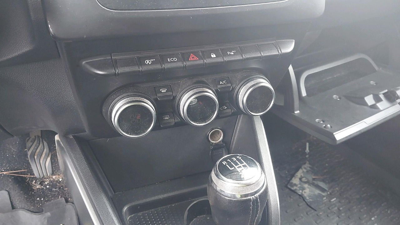 汽车 DACIA DUSTER II 1.5 BLUEDCI 115:图14 汽车 DACIA DUSTER II 1.5 BLUEDCI 115:图14