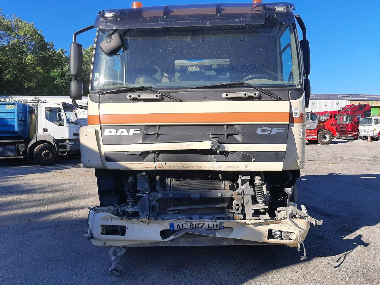 DAF CF85 FAR 85.410 POLYBENNE 6X2 - 吊钩升降车:图2 DAF CF85 FAR 85.410 POLYBENNE 6X2 - 吊钩升降车:图2