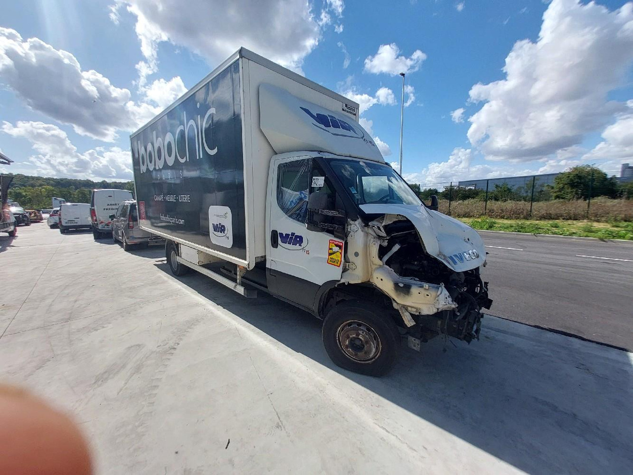 IVECO PORTEUR 65C14N - 厢式货车:图1 IVECO PORTEUR 65C14N - 厢式货车:图1