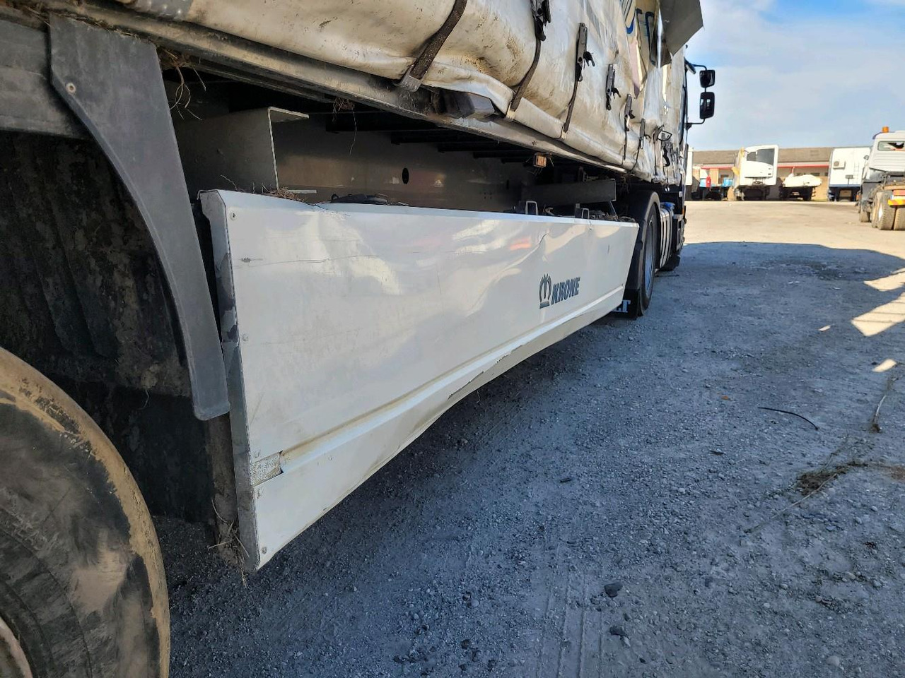 侧帘半拖车 KRONE SD：图10