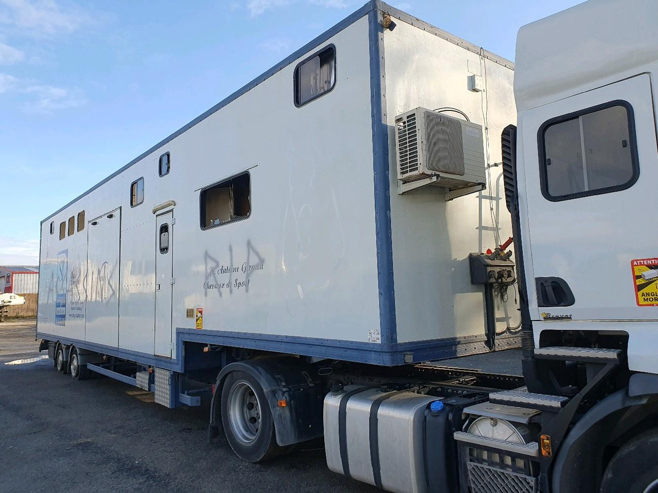 SAMRO SEMI REMORQUE HAB / VAN - 马半挂车:图1 SAMRO SEMI REMORQUE HAB / VAN - 马半挂车:图1