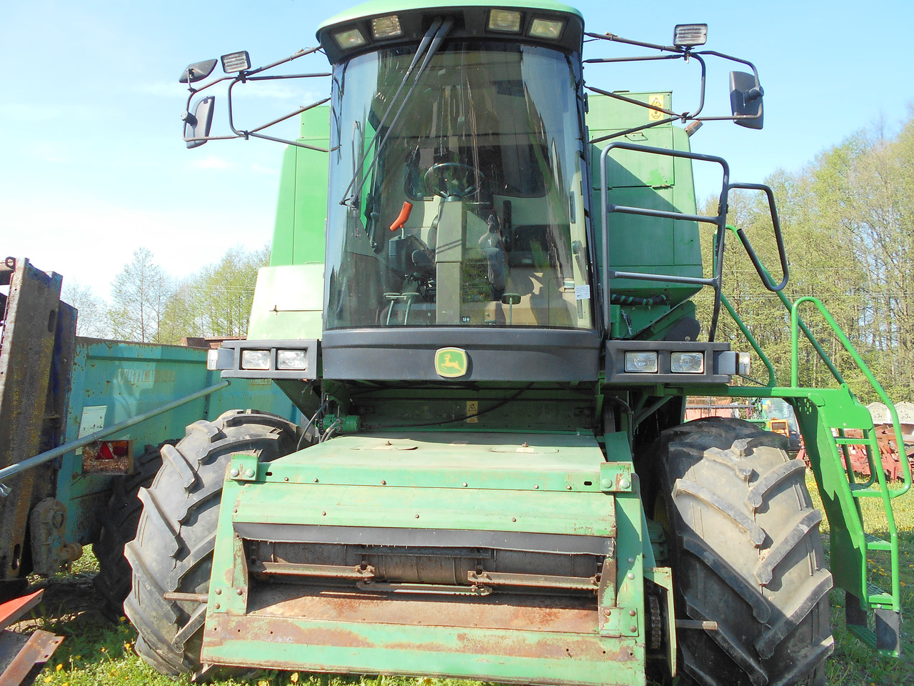 John Deere 1550 - 联合收割机:图1 John Deere 1550 - 联合收割机:图1