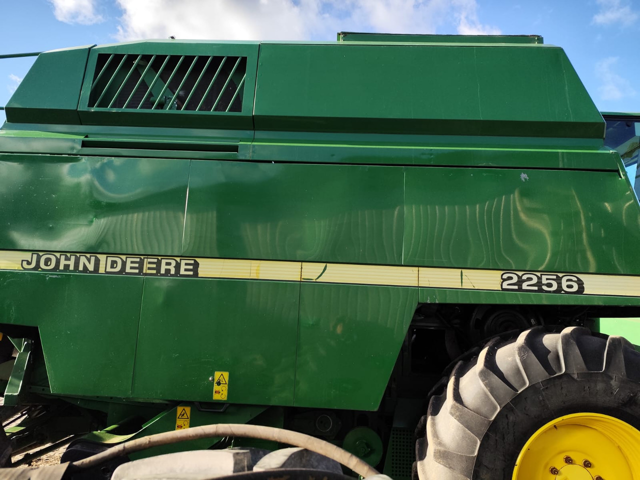 John Deere 2256 - 联合收割机:图2 John Deere 2256 - 联合收割机:图2