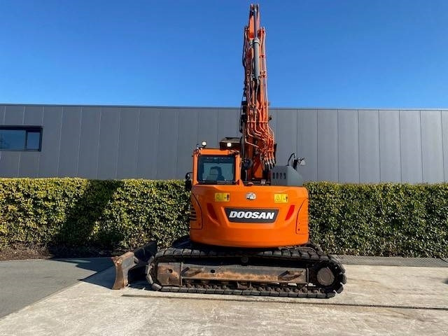 Doosan DX140LCR-5 - 履带式挖掘机:图2 Doosan DX140LCR-5 - 履带式挖掘机:图2